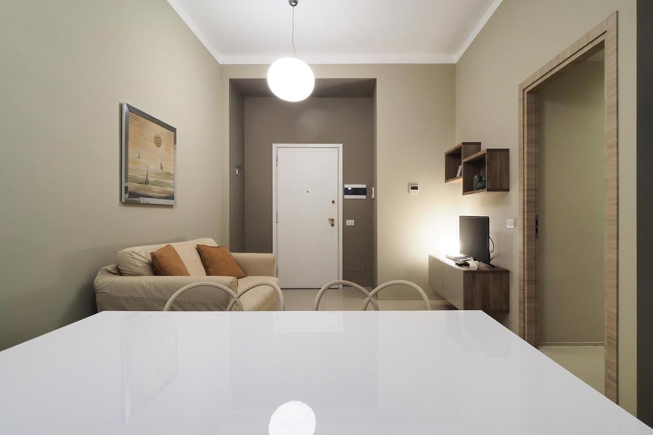 Contempora - Cavallotti 13 - B32 * Milán